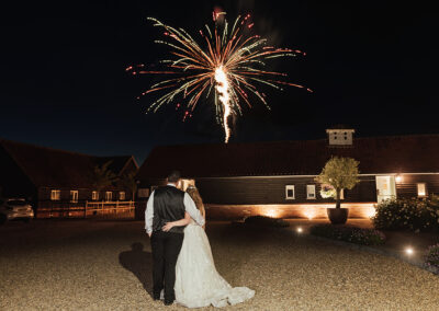 089 Wedding Moments 2022 - Wedding Couple Watch Fireworks Vaulty Manor