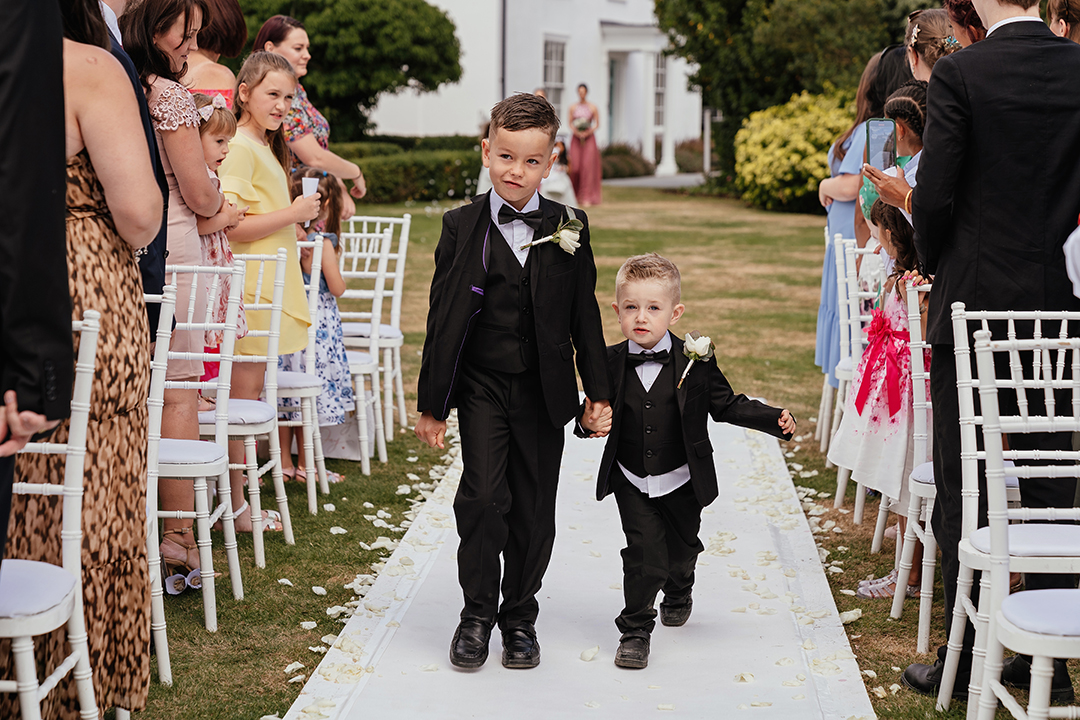 Children Walking Aisle Vaulty Manor Wedding Photography