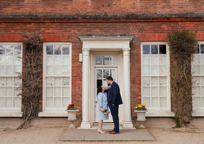 Just Married Couple Kiss Langtons House Hornchurch