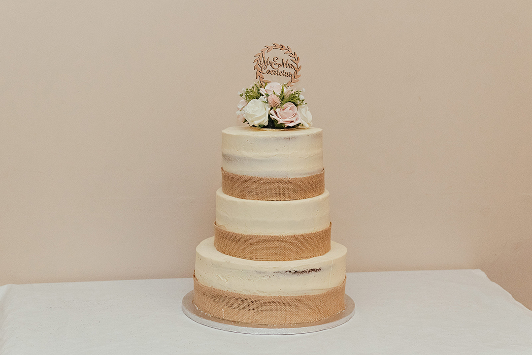 Rustic Wedding Cake Waltham Abbey Wedding